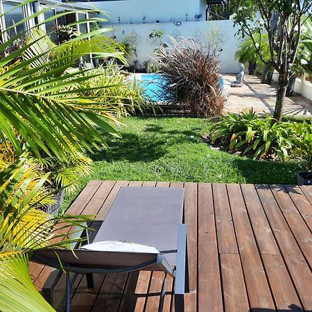 Sainte-Suzanne Joli Appartement, Piscine, Jacuzzi מראה חיצוני תמונה