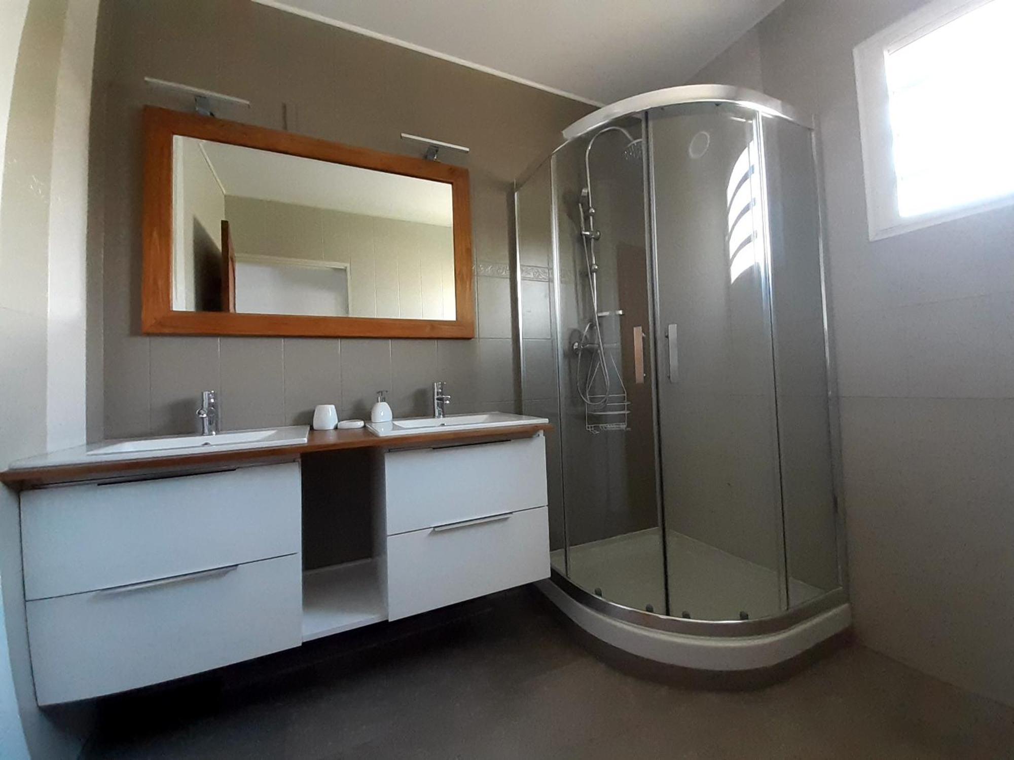 Sainte-Suzanne Joli Appartement, Piscine, Jacuzzi מראה חיצוני תמונה